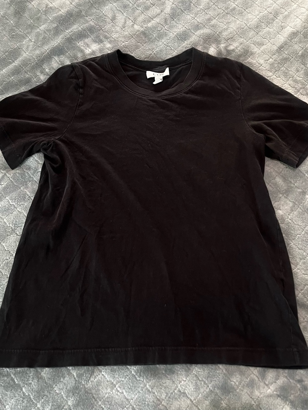 COS Black Woman’s Short Sleeve Crewneck Tee S